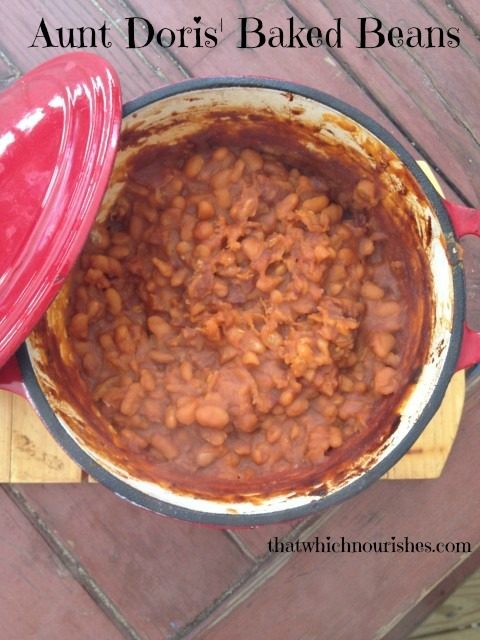 Aunt Doris' Baked Beans -- Flavored with bacon and molasses, these thick and slightly sweet beans will be your go-to baked bean recipe. | thatwhichnourishes.com