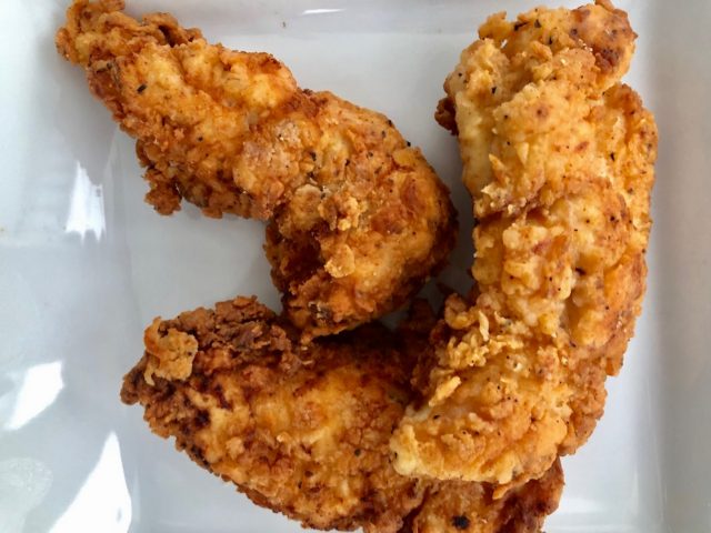 Buttermilk Fried Chicken Tenders -- All of the crispy, seasoned pleasure you want from perfectly fried chicken with none of the guilt. Read more for our secret! |thatwhichnourishes.com